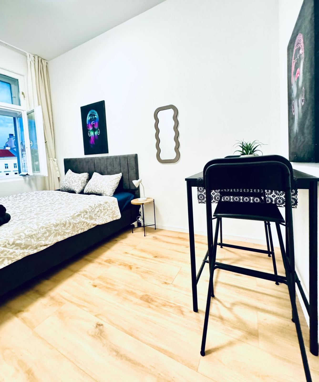 Appartement 4br Shared With View Only 7- Min To Westbahnhof *