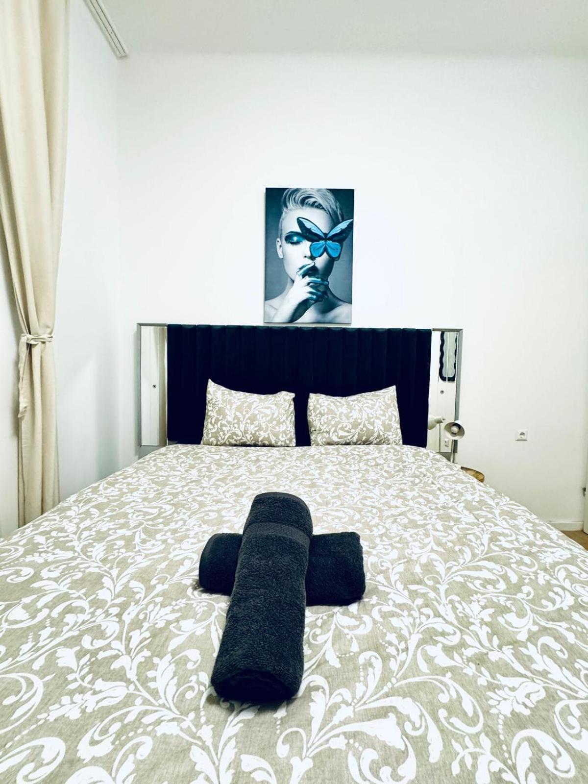 4br Shared With View Only 7- Min To Westbahnhof Vienne