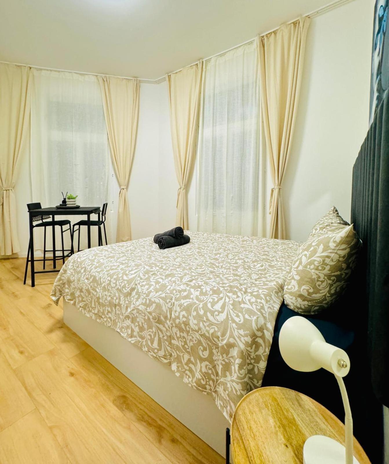 4br Shared With View Only 7- Min To Westbahnhof Appartement