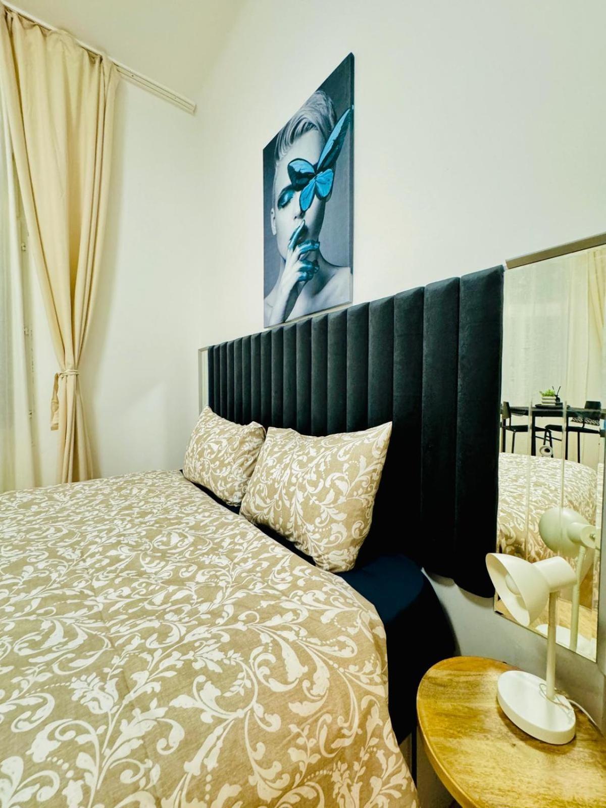 4br Shared With View Only 7- Min To Westbahnhof Viena