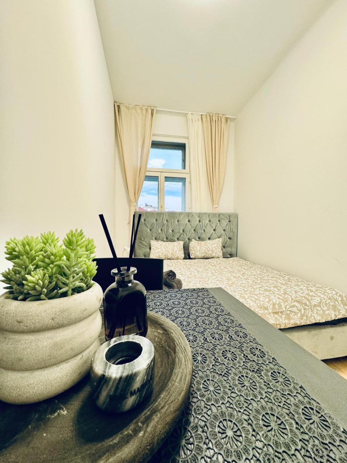 4br Shared With View Only 7- Min To Westbahnhof Appartement Vienne