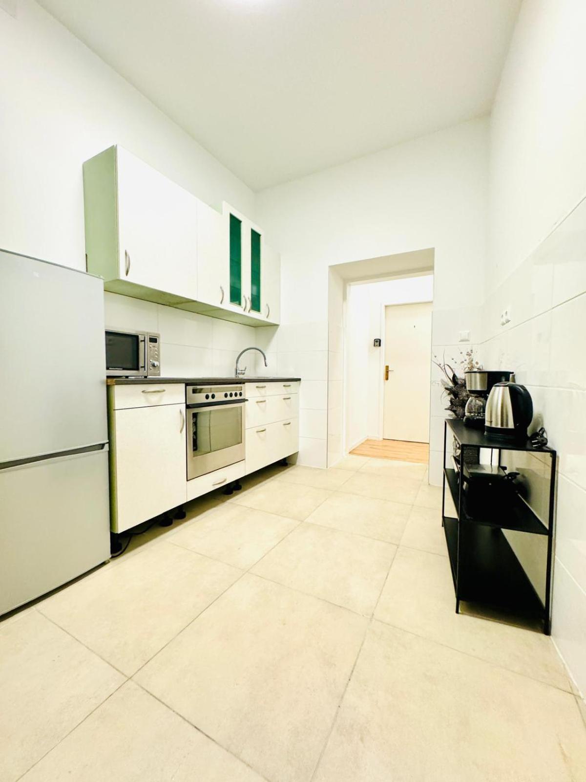 4br Shared With View Only 7- Min To Westbahnhof Appartement Vienne